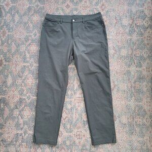 NWOT Lululemon ABC pants, 35x32